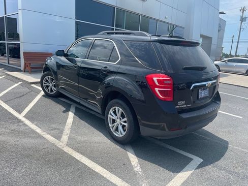 Used 2017 Chevrolet Equinox LT w/ Driver Confidence Package II AWD/4WD image 3