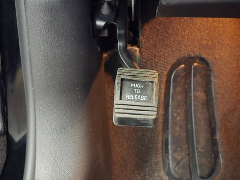 Used 2002 Chevrolet Monte Carlo SS w/ Preferred Equipment Group image 89