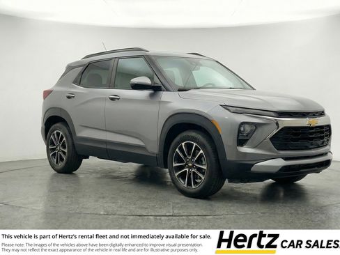 Used 2025 Chevrolet TrailBlazer LT image 1