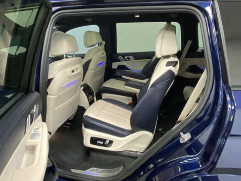 Used 2021 BMW ALPINA XB7 image 35