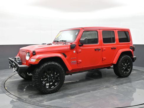 Used 2021 Jeep Wrangler Unlimited Sahara w/ Cold Weather Group image 4