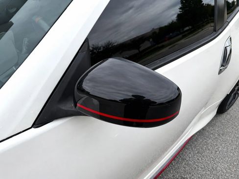 Used 2020 Nissan 370Z NISMO image 11