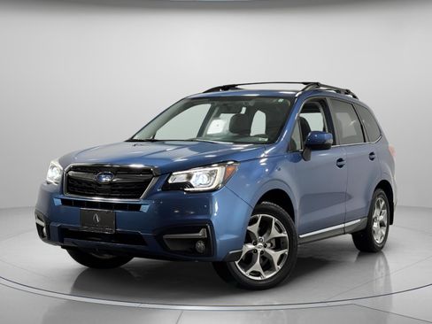Used 2018 Subaru Forester 2.5i Touring image 2