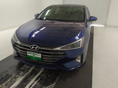 Used 2020 Hyundai Elantra SE FWD image 15