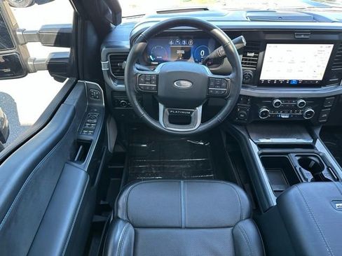 Certified 2025 Ford F250 Platinum AWD/4WD image 11