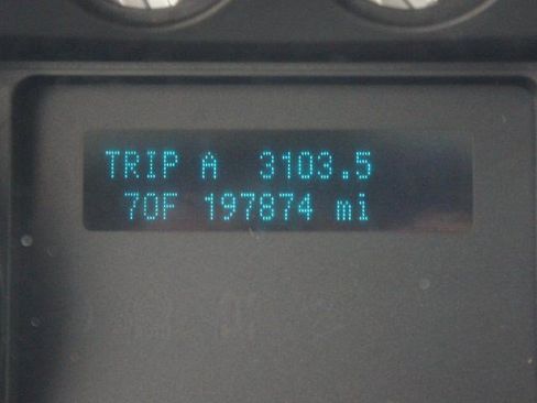 Used 2012 Ford F550 2WD Regular Cab Super Duty image 4