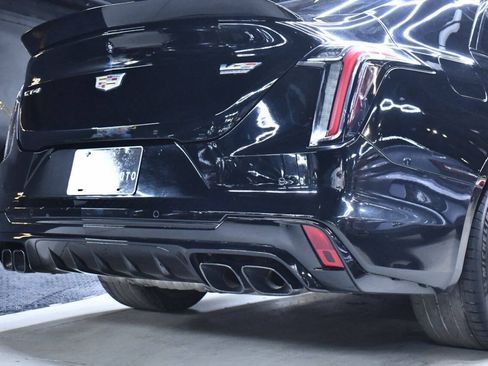 Used 2022 Cadillac CT4 V Blackwing w/ Driver Assist Package RWD image 7