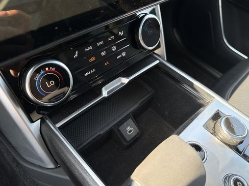 Used 2023 Land Rover Range Rover Long Wheelbase First Edition AWD/4WD image 38