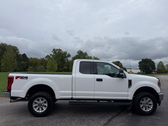 Used 2020 Ford F350 XLT w/ Camper Package AWD/4WD image 2