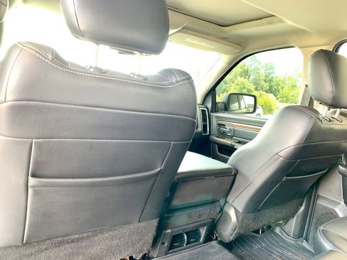 Used 2018 RAM 1500 Laramie w/ Convenience Group AWD/4WD image 20