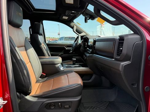 Used 2026 Chevrolet Silverado 1500 High Country w/ Technology Package AWD/4WD image 23