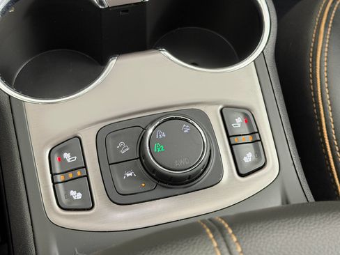 Used 2023 GMC Terrain AT4 w/ Infotainment Package II AWD/4WD image 32