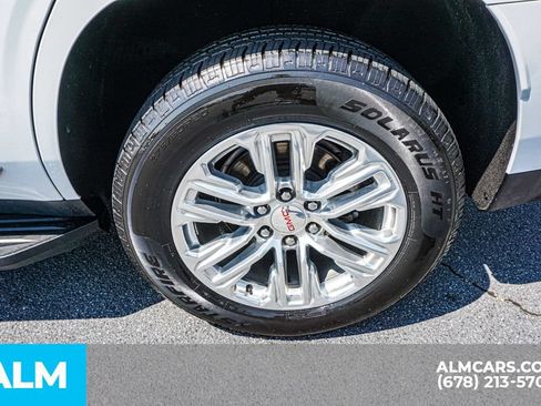 Used 2024 GMC Yukon SLT RWD image 17