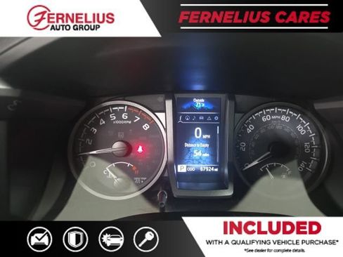 Used 2022 Toyota Tacoma TRD Sport w/ TRD Premium Sport Package AWD/4WD image 26