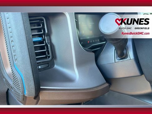 Used 2023 Ford Bronco Outer Banks image 17