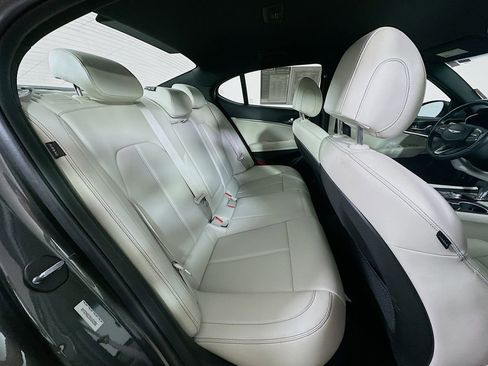 Used 2025 Genesis G70 2.5T RWD image 11