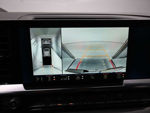 Used 2024 Chevrolet Silverado 1500 High Country image 14