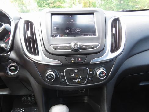 Used 2022 Chevrolet Equinox LT image 26