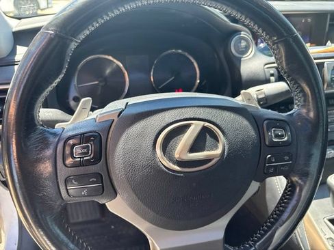 Used 2017 Lexus IS 200t RWD image 11