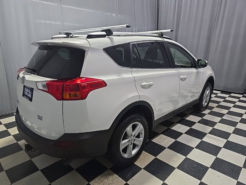 Used 2014 Toyota RAV4 XLE AWD/4WD image 4