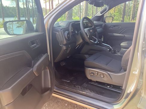 New 2026 Chevrolet Colorado W/T w/ WT Custom Package RWD image 9