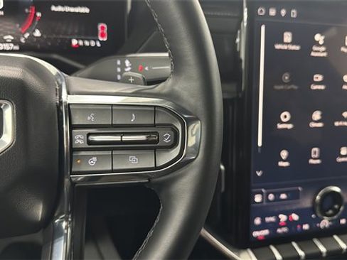 Used 2025 GMC Acadia Elevation image 30