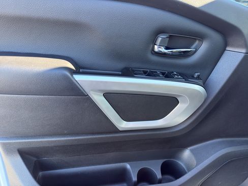 Certified 2024 Nissan Titan SV w/ SV Convenience Package image 15