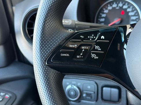 Used 2025 Mercedes-Benz Sprinter 2500 image 22