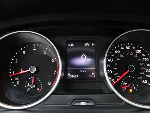 Used 2020 Volkswagen Tiguan SE w/ Panoramic Sunroof Package image 7