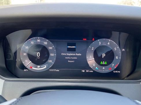 New 2026 Land Rover Range Rover Velar Dynamic SE image 8