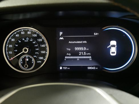 Used 2022 Genesis G70 2.0T w/ Prestige Package image 21