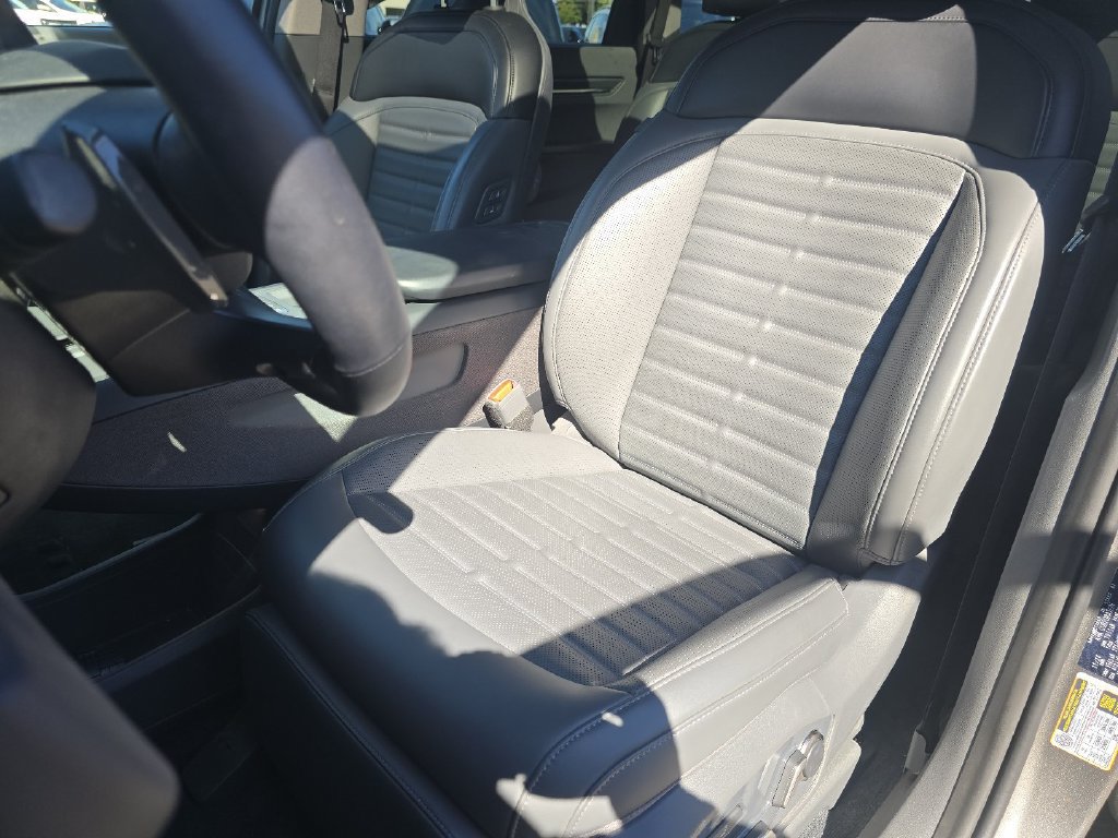 Used 2024 Kia EV9 Land AWD/4WD image 23
