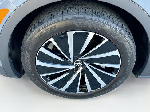 Used 2024 Volkswagen ID.4 S image 34