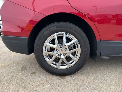 Used 2024 Chevrolet Equinox LT w/ LPO, Floor Liner Package FWD image 10