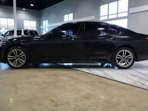 Used 2016 BMW 750i xDrive AWD/4WD image 42