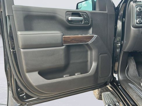 Used 2021 GMC Sierra 1500 SLT RWD image 8