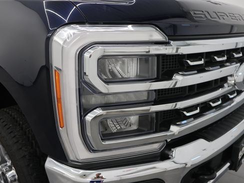 Used 2023 Ford F350 Lariat w/ FX4 Off-Road Package AWD/4WD image 25