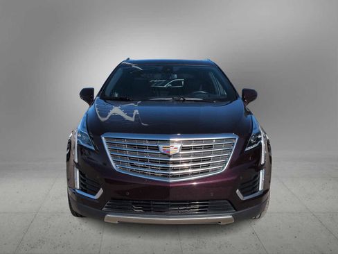 Used 2018 Cadillac XT5 Platinum w/ Driver Assist Package image 3