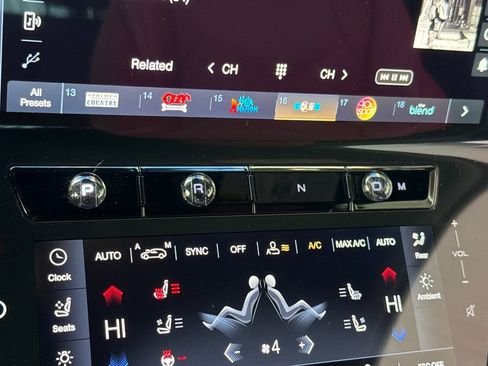 Used 2025 Maserati Grecale Modena image 21