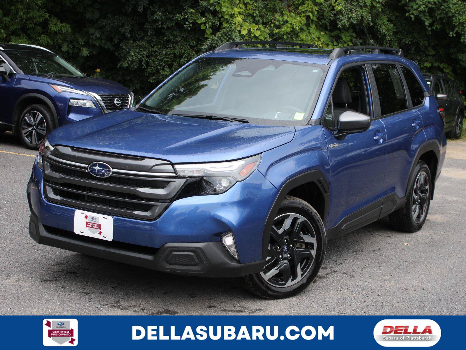 Certified 2025 Subaru Forester Premium AWD/4WD image 1