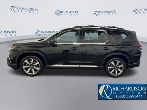 Used 2023 Honda Pilot Elite image 2
