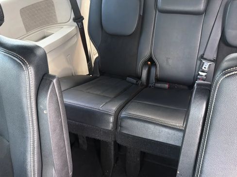 Used 2019 Dodge Grand Caravan SXT w/ Driver Convenience Group FWD image 47