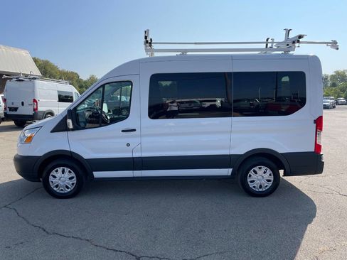 Used 2017 Ford Transit 150 XLT image 2
