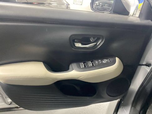 Used 2024 Honda HR-V EX-L image 39