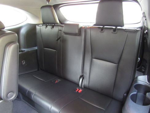 Used 2024 Toyota Highlander Limited AWD/4WD image 17