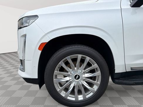 Certified 2024 Cadillac Escalade Premium Luxury AWD/4WD image 19