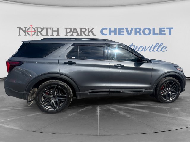 Used 2025 Ford Explorer ST-Line w/ Premium Package RWD image 2