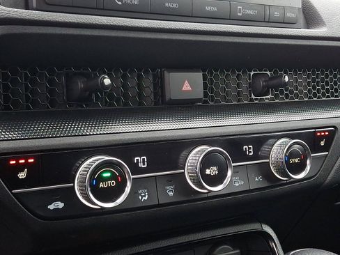 Used 2024 Honda CR-V EX image 17