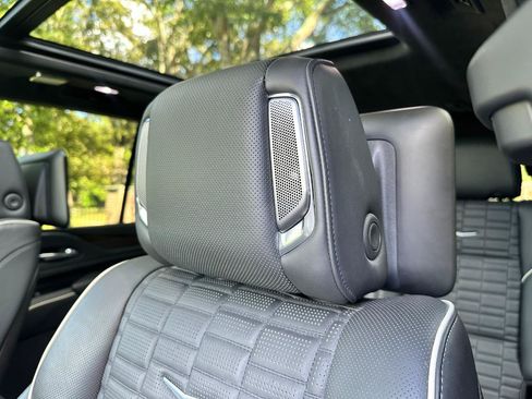Used 2022 Cadillac Escalade Premium Luxury Platinum AWD/4WD image 14