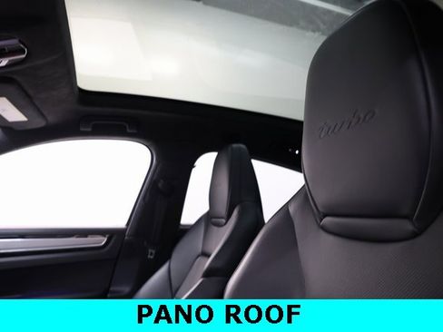 Used 2020 Porsche Cayenne Turbo image 22